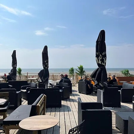 Апартаменты Mahon 250m De La *